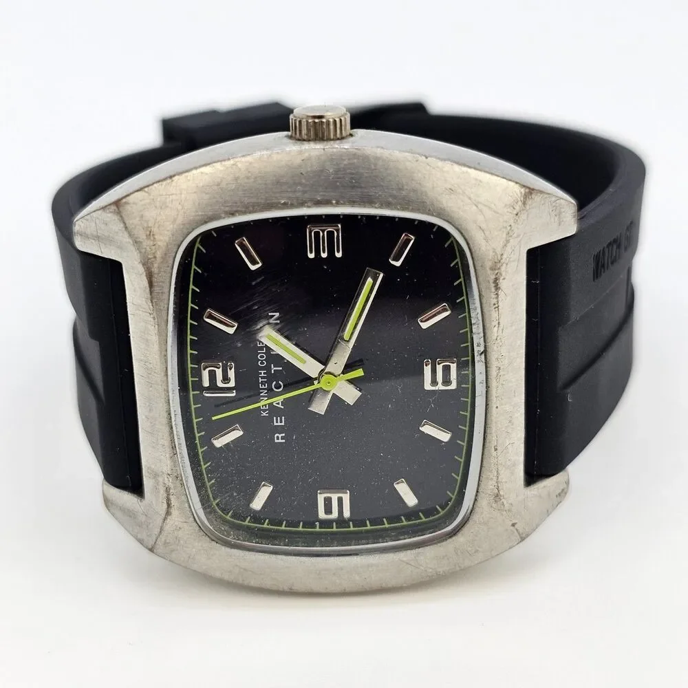Kenneth Cole Reaction Men's Watch 42mm Black Dial New Plastic‎ Bands New Battery